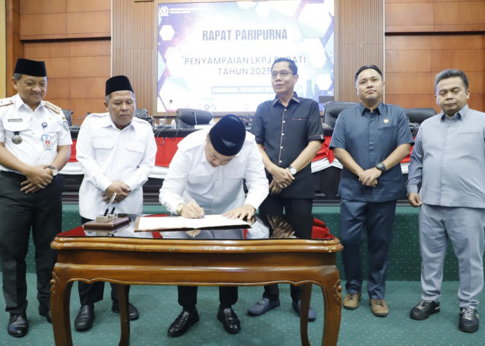 Sinergi Usai Lebaran, DPRD Jombang Gelar Paripurna LKPJ 2025: Ekonomi Tumbuh, IPM Meningkat