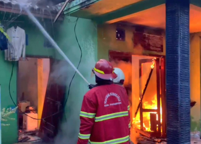 Dua Rumah di Gondangwetan Pasuruan Ludes Terbakar, Diduga Dipicu Pembakaran Dupa