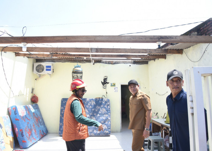 Korban Angin Puting Beliung Sedati Dapat Bantuan Pemkab Sidoarjo