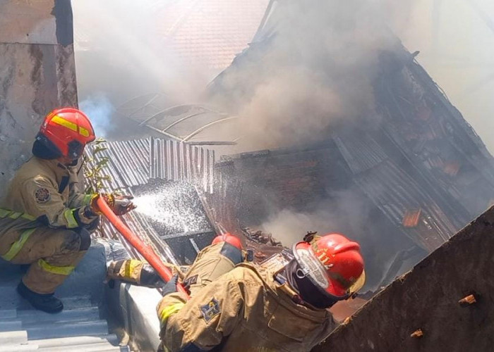 Gegara Obat Nyamuk, Rumah di Jalan Teluk Kumai Barat Terbakar saat Ditinggal Jemput Anak