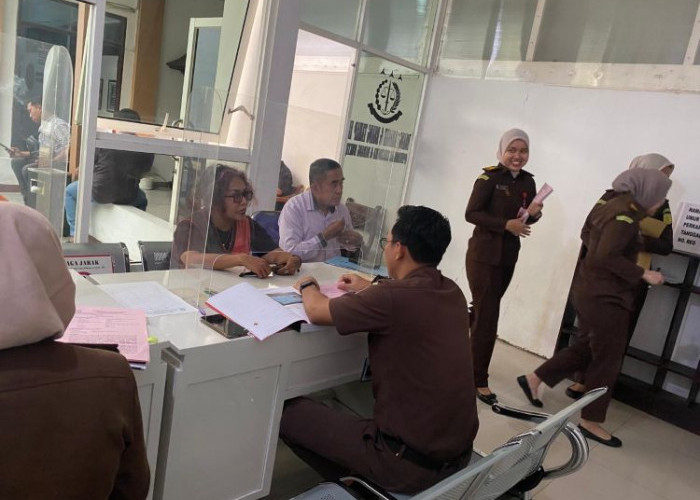 Ketua LSM LM di Nganjuk Jalani Tahap II Dugaan Penggelapan di Kejaksaan