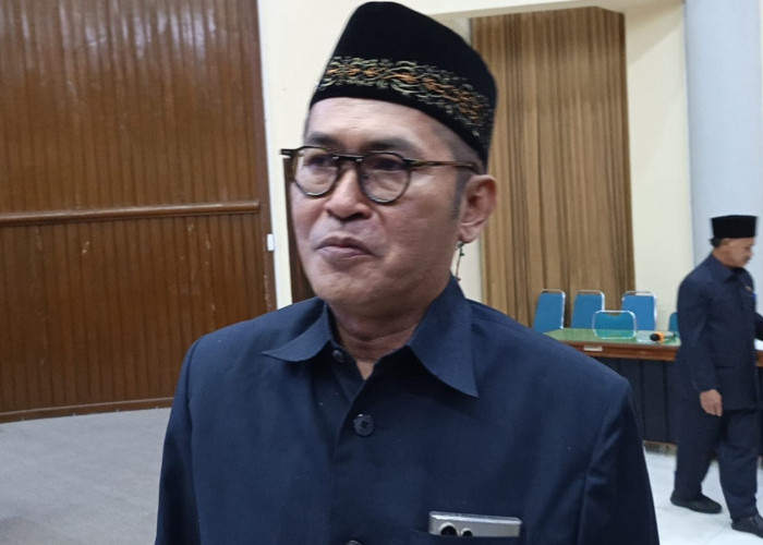 Suratno Diberhentikan, Riyin Diajukan Jadi Ketua Dewan Magetan