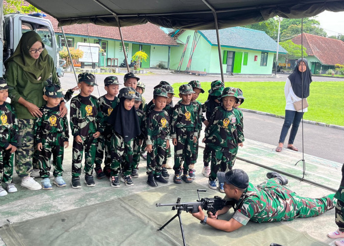 Tanamkan Disiplin dan Cinta Tanah Air, Ratusan Anak TK/PAUD Jember Antusias Kunjungi Markas Yonarmed 8/Uddhata