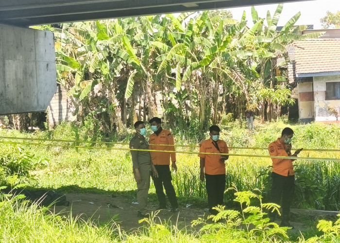 Geger, Jasad Pria Bermulut Cairan Misterius Ditemukan di Bawah Tol Juanda Waru