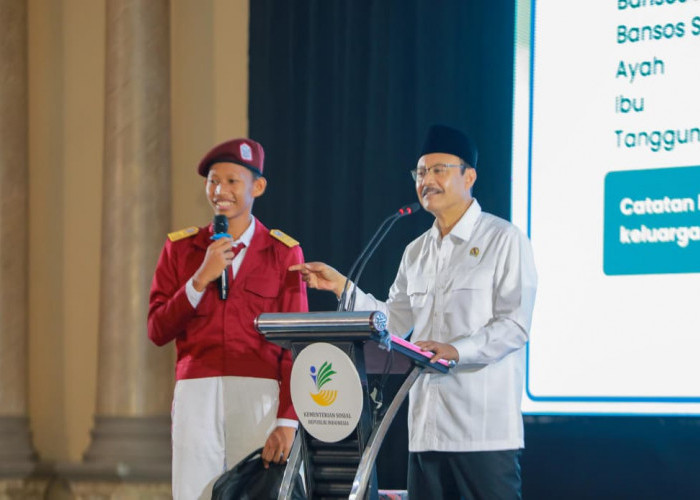 Gus Ipul Ajak Kades di Pasuruan Kawal Data Kemiskinan Agar Bansos Tak Salah Sasaran