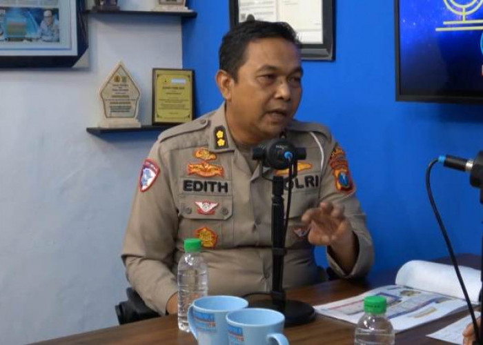 Ditlantas Polda Jatim Beri Hadiah bagi Pengendara Tertib Saat Operasi Zebra Semeru 2025