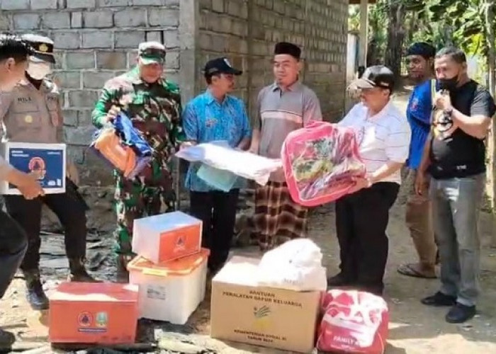 Peduli Korban Kebakaran, Polres Probolinggo Gandeng Pemerintah Daerah Berikan Bantuan Warga Terdampak 