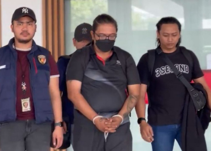 Admin Grup Cinta Sedarah Dicokok Satreskrim Polres Gresik di Pulau Bali