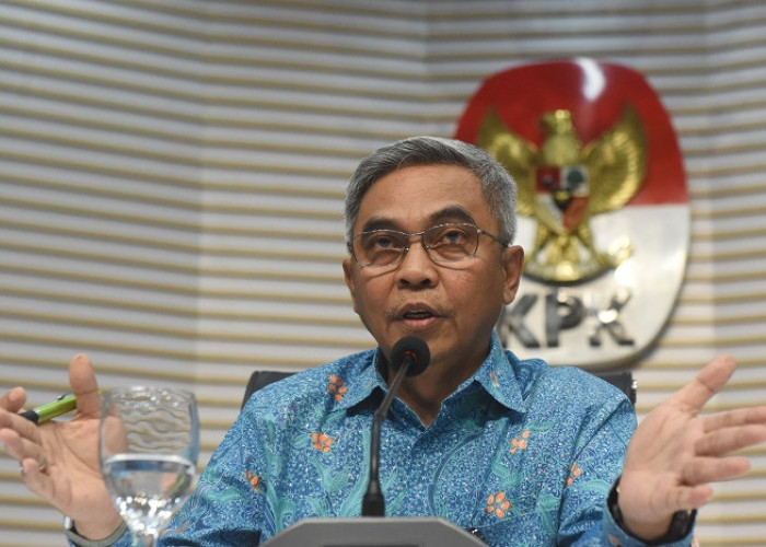 KPK Belum Periksa Menhut Raja Juli soal Amplop Dolar dari Bupati Kuansing