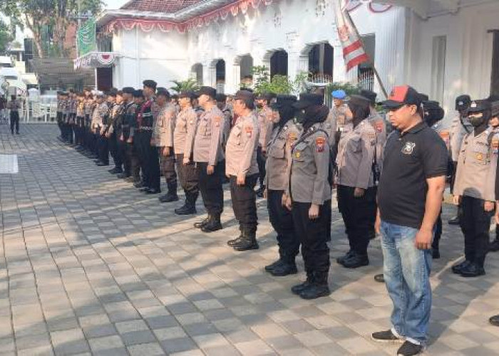 Kapolsek Sawahan Pimpin Apel Pengamanan Sidang Perdata di PN Surabaya