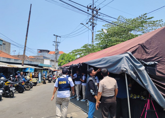Kampung Narkoba Jalan Kunti Surabaya Digerebek Polisi, Belasan Pria Diamankan