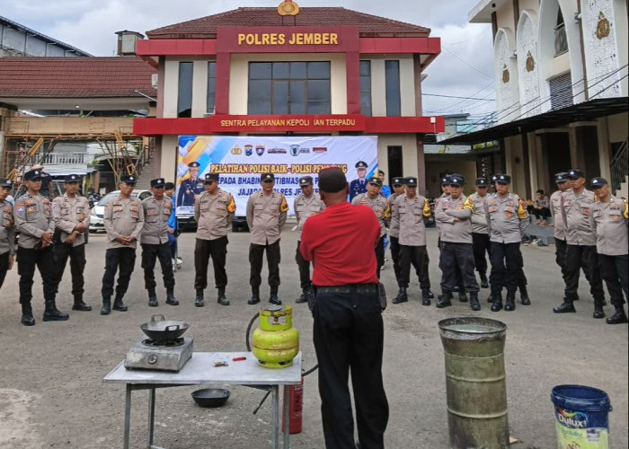 Polres Jember Bekali Ratusan Polisi RW dan Polisi Baik dengan Keahlian Tanggap Darurat