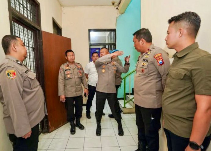 Sambangi Polsek Jajaran, Kapolrestabes Surabaya Minta Optimalkan Pelayanan