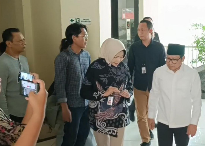 Menko Pemberdayaan Masyarakat Kunjungi Dinsos Surabaya, Dorong Sinkronisasi Satu Data Nasional