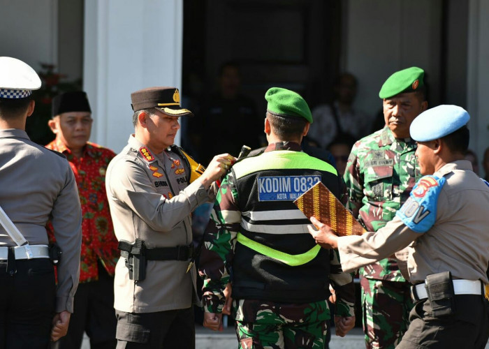 Ratusan Personil Gabungan Beri Pengamanan Nataru di Kota Malang