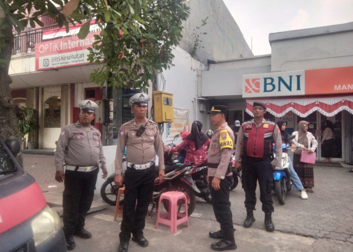 Antisipasi Kejahatan Jalanan dan Perbankan, Polsek Lakarsantri Patroli Kota Presisi di Kawasan Lontar