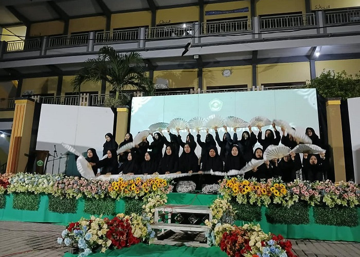 Ponpes Al-Fathimiyah Lamongan Gelar Festival Film Karya Santriwati dan Lantik Pengurus Media