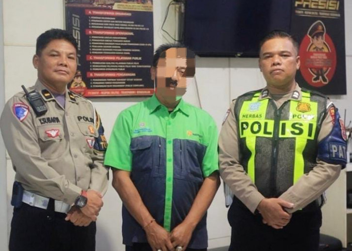 Satlantas Polres Gresik Tindak Tegas Sopir Bus Trans Jatim Ugal-ugalan di Jalan Protokol