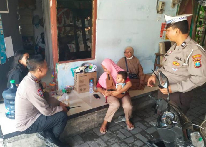 Patroli Dialogis Polsek Wonocolo Mencegah Kejahatan dan Jaga Keamanan Warga Surabaya
