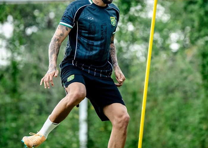 Sempat Diragukan, Bruno Paraiba Buktikan Kualitas Lewat Hattrick untuk Persebaya