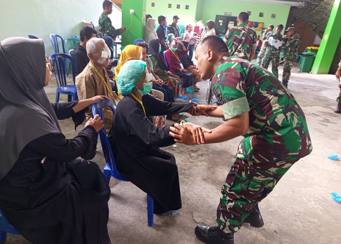 Warga Lumajang Ikuti Operasi Katarak, Kodim 0821 Dukung Pemulihan Penglihatan Masyarakat