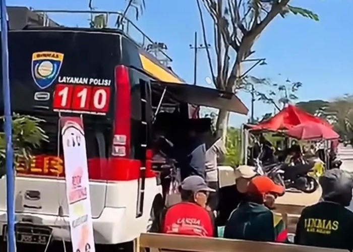 Pojok Kamtibmas Polres Ngawi Hadir di Pasar Pon, Warga Nikmati Ngopi Gratis dan Edukasi Keamanan