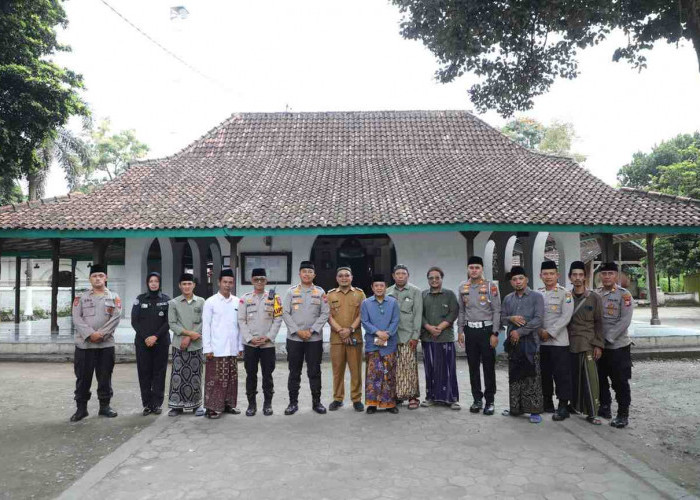 Kapolres AKBP Bramastyo Priaji Silaturahmi ke Ponpes Mahir Arriyadl Kediri