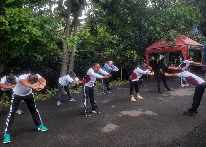 Kesehatan Personel dan Kenyamanan Mako Jadi Prioritas, Polsek Rungkut Kompak Gelar Olahraga serta Kerja Bakti