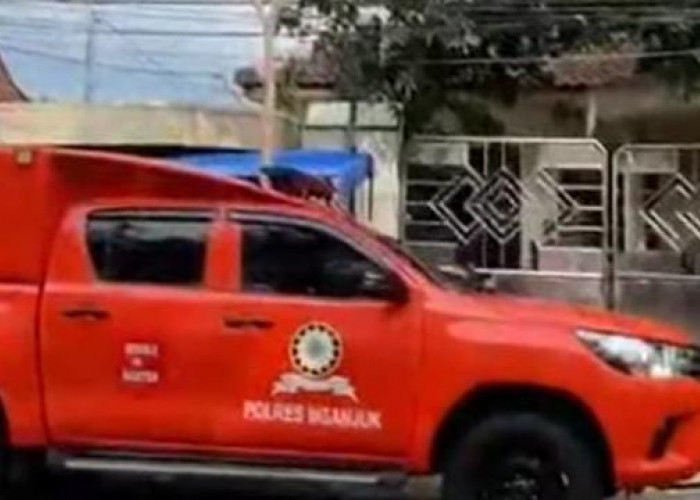 Toko Emas Semar Jalan Ahmad Yani Nganjuk Digeledah Bareskrim Polri