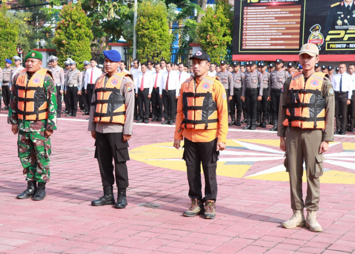 Polres Gresik Pastikan Kesiapan Personel dan Sarpras dalam Apel Tanggap Darurat Bencana 2025