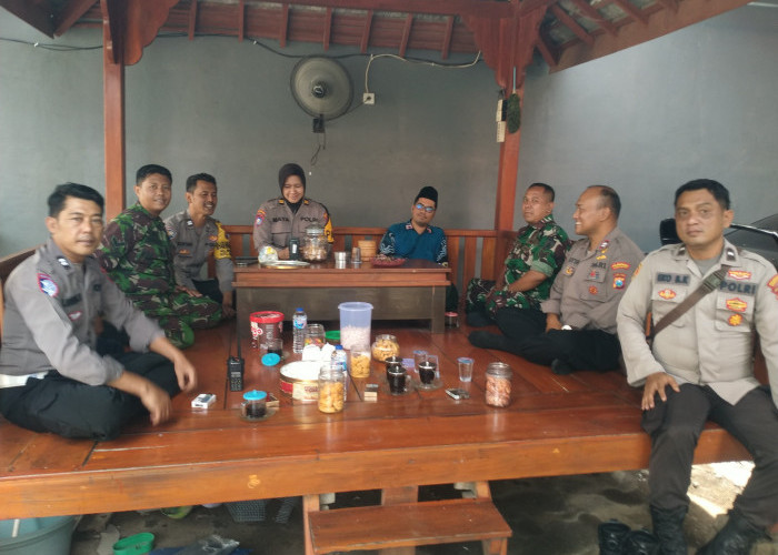 Perkuat Keamanan Wilayah, Polsek Rungkut Patroli Dialogis dan Sosialisasi Call Center 110