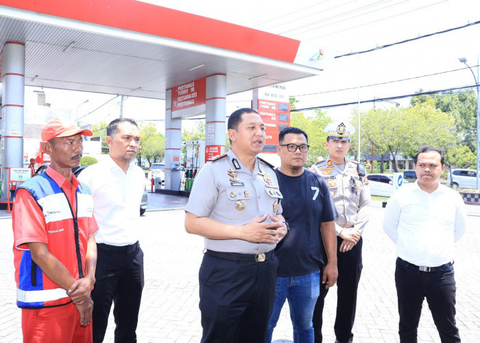Kapolres Ngawi Cek Langsung SPBU, Pastikan Stok BBM Aman Tanpa Antrean