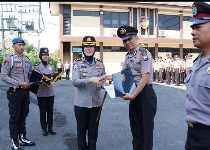Dua Polisi Bojonegoro Raih Peringkat 1 dan 2 Respons Call Center 110 Tingkat Mabes Polri