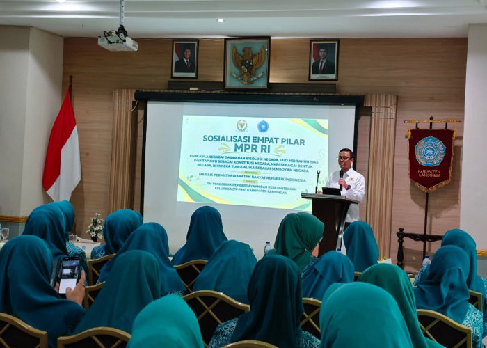 Ahmad Labib Bakar Jiwa Nasionalisme Emak-Emak Lamongan