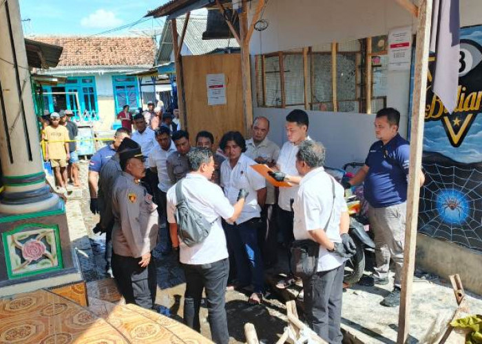 Gegana Brimob Diterjunkan Olah TKP Ledakan di Situbondo