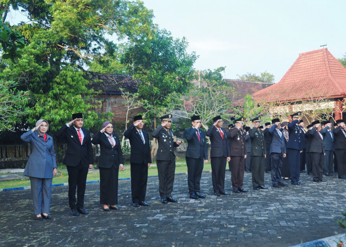 Dandim 0821/Lumajang Hadiri Ziarah Rombongan Harkitnas Ke-118 di TMP Kusuma Bangsa