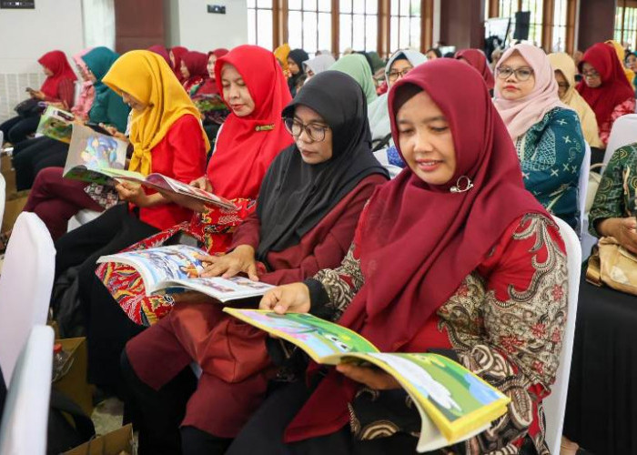 Pemkot Surabaya Ajak Orang Tua Tanamkan Literasi Anak Lewat Membaca Nyaring