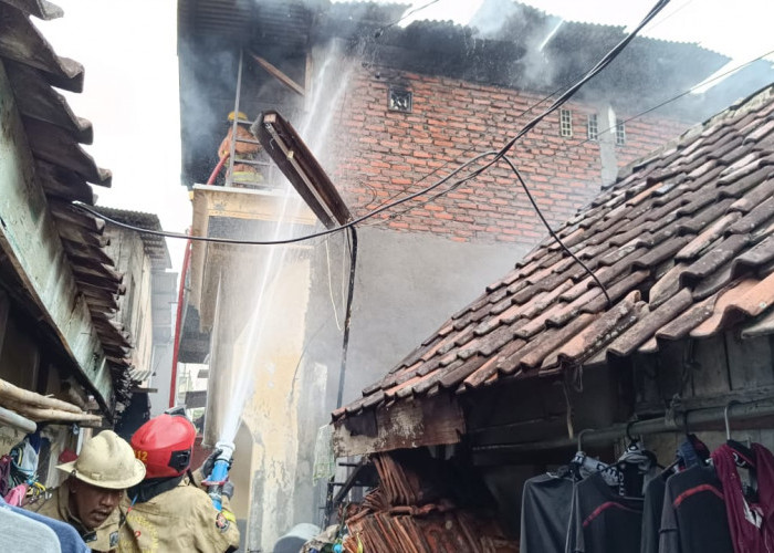 Kebakaran Rumah di Kedungdoro Surabaya Diduga Akibat Korsleting Listrik