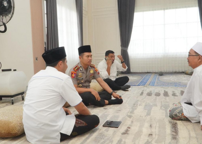 Perkuat Sinergi Ulama-Umbara, Kapolres Pasuruan Sowan ke Pengasuh Ponpes Al-Hidayah Asshomadiyah Gus Taba
