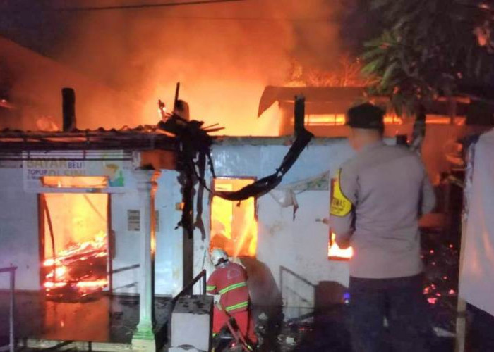 Bakar Sampah, Kantor Bekas KUD di Pasuruan Terbakar