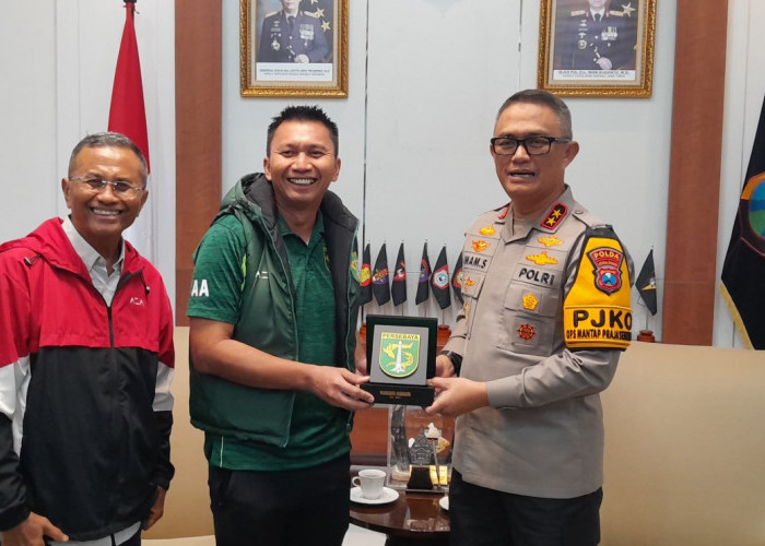 Laga Persebaya vs Arema Aman, Azrul Ananda dan Dahlan Iskan Temui Kapolda Jatim, Sampaikan Terima Kasih