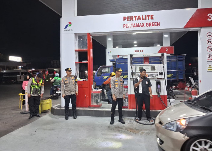 Cegah Panic Buying, Polres Malang Pastikan Stok BBM di SPBU Aman