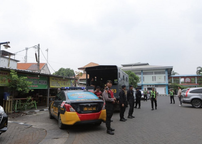Polres Lamongan dan Brimob Polda Jatim Gencarkan Patroli, Antisipasi Begal hingga Balap Liar