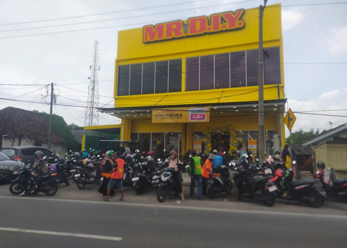 Berani Tertibkan PKL, DPRD Soroti Pemkab Jombang Tak Tegas ke Toko Modern Langgar Perda