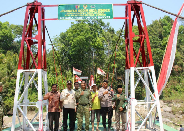 Dandim 0824/Jember Resmikan Jembatan Perintis Garuda, Hubungkan Harapan Warga Badean dan Pakis
