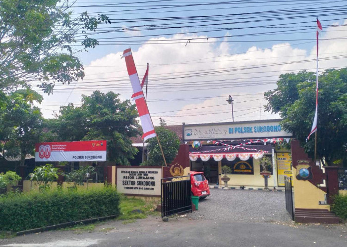 Polsek Sukodono Pasang Umbul-umbul dan Banner Sambut HUT ke-80 RI