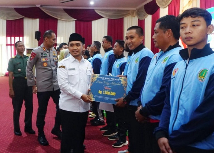 Pemkot Pasuruan Serahkan Reward Atlet dan Pelatih PORPROV Jatim 2025 Senilai Rp 301 Juta