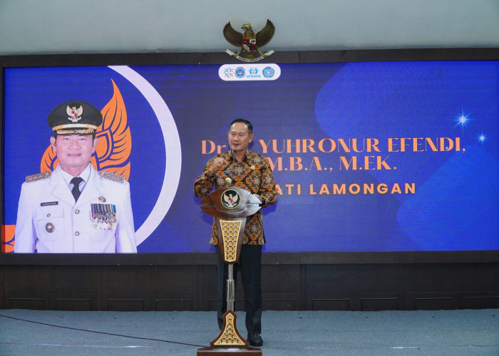 Bupati Yes Wisuda Ratusan Ibu SOTH Lamongan, Dobrak Pola Asuh Kuno