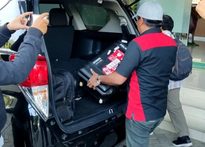 Buntut Kasus Korupsi Dana Hibah, KPK Obok-obok Kantor Dinas Peternakan Jatim