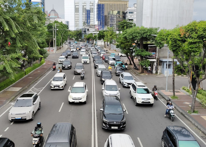 Volume Kendaraan di Surabaya Melonjak Jelang Lebaran, Dishub Atur Ritme Lampu Lalin
